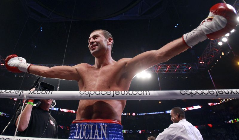 Lucian Bute s-a întors acasă. "Vreau sa îi iau la rând pe toţi din Super Six" | VIDEO