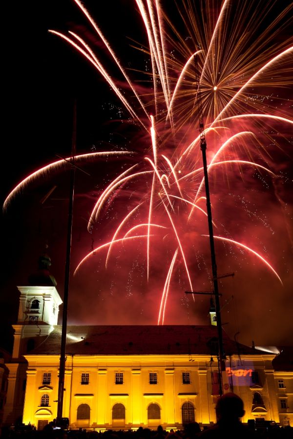 Lumina şi acrobaţii la Festivalul de Teatru de la Sibiu