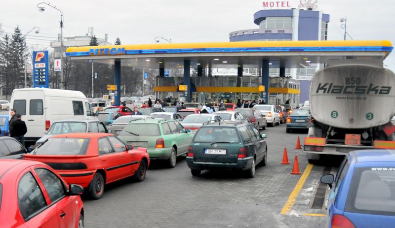 OMV Petrom scumpeşte din nou carburanții