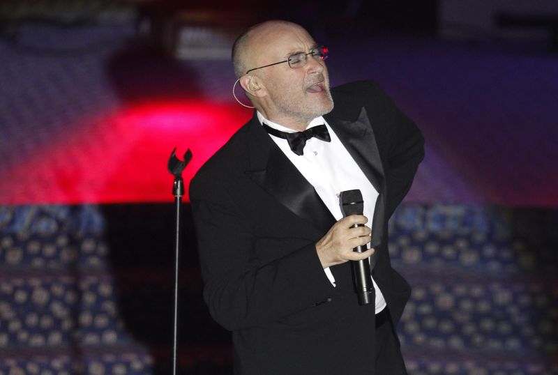 Phil Collins anunţă că se retrage