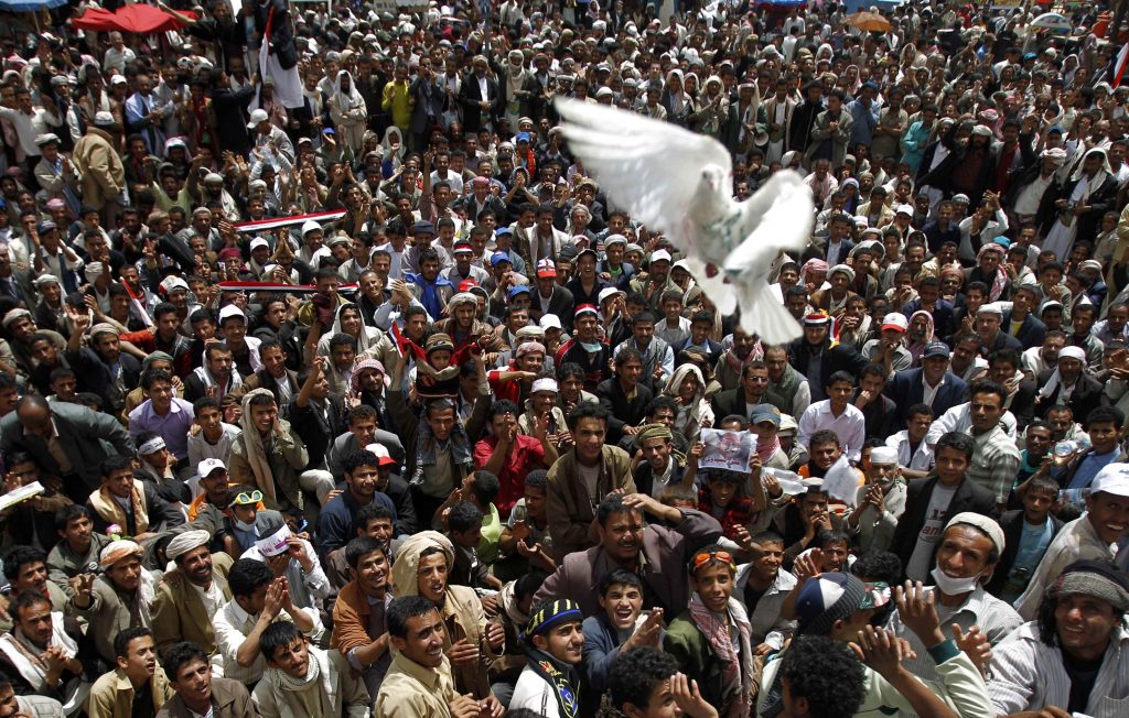 Stare de urgenţă în Yemen. Forţele regimului au tras în plin în protestatari