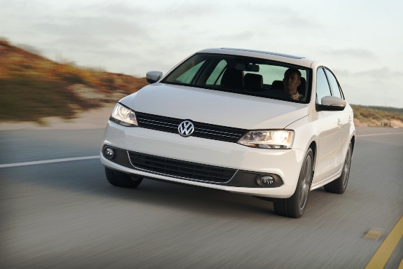 Volkswagen recheamă la service 71.043 de autoturisme Jetta