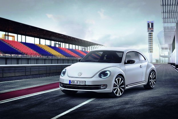 73 de ani și se ține bine: Volkswagen a prezentat noul Beetle