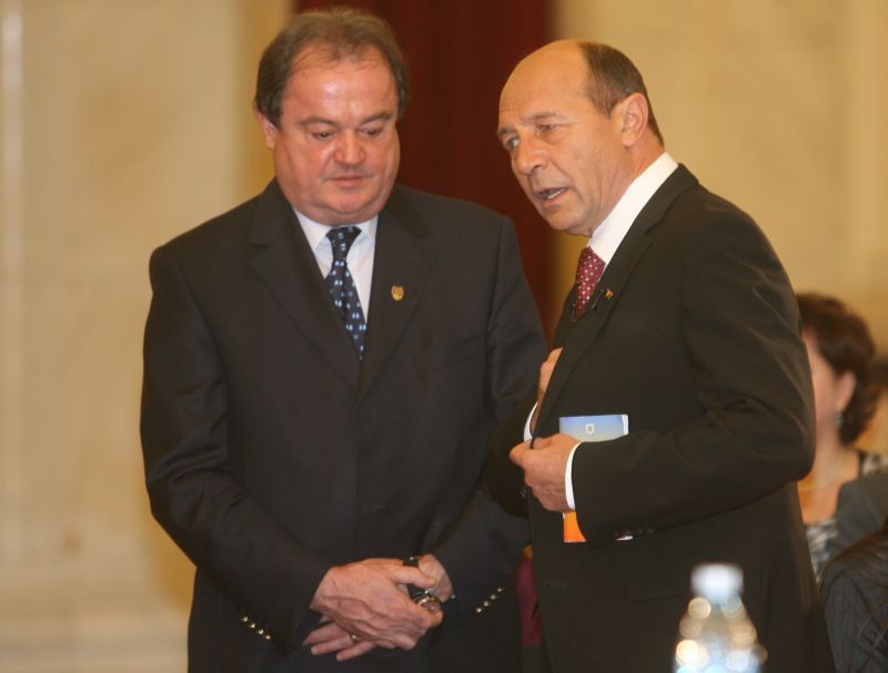 Blaga vrea "parteneriat permanent" cu Băsescu şi cod de conduită politică în PDL
