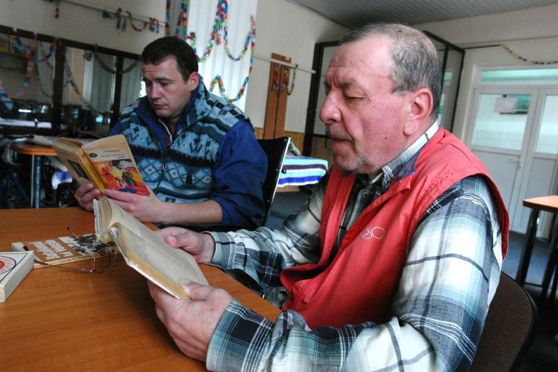 Colectă de carte pentru bătrânii de la un centru din Hunedoara