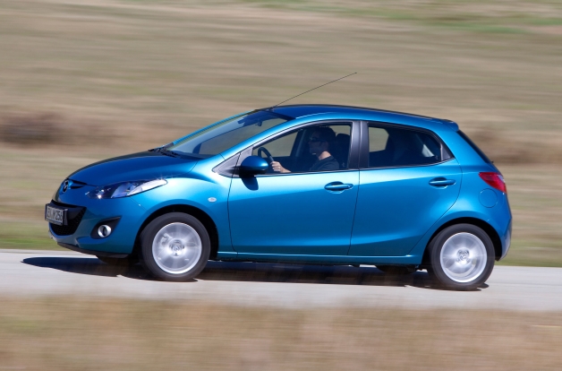 DRIVE-TEST EVZ: Mazda2 - Supleţea face diferenţa