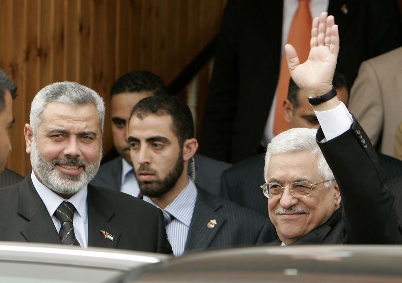 Grupările Fatah şi Hamas au semnat un acord de reconciliere. Israelul îl denunţă