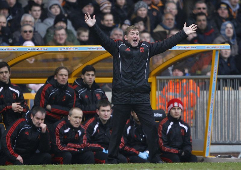 Kenny Dalglish ar putea fi făcut cavaler