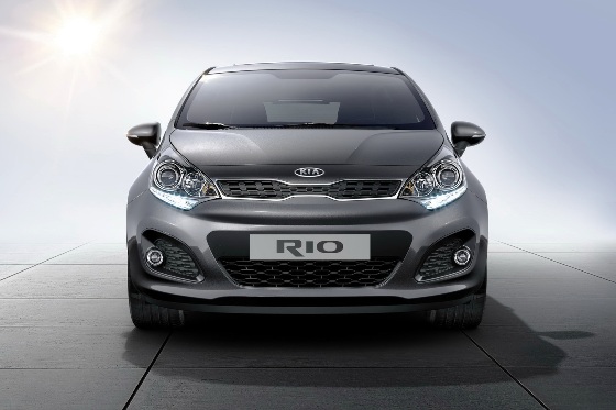 Kia pregătește varianta sedan a noului compact Rio