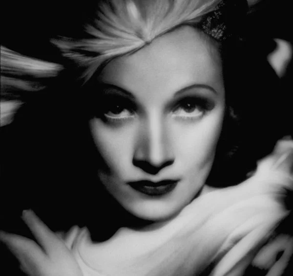 Marlene Dietrich, a doua mare Mata Hari: vroia să-l omoare pe Hitler