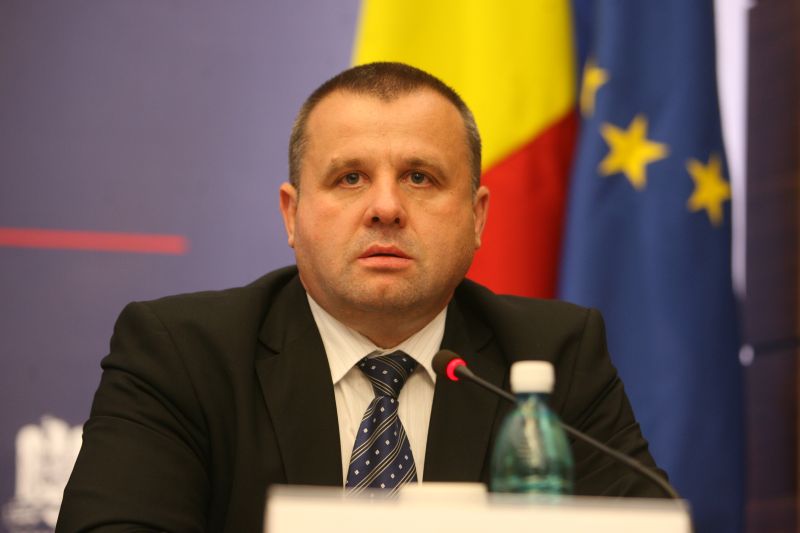 Ministrul muncii, Ioan Botiș: "Îmi anunţ demisia de onoare. Îmi cer scuze cetăţenilor"