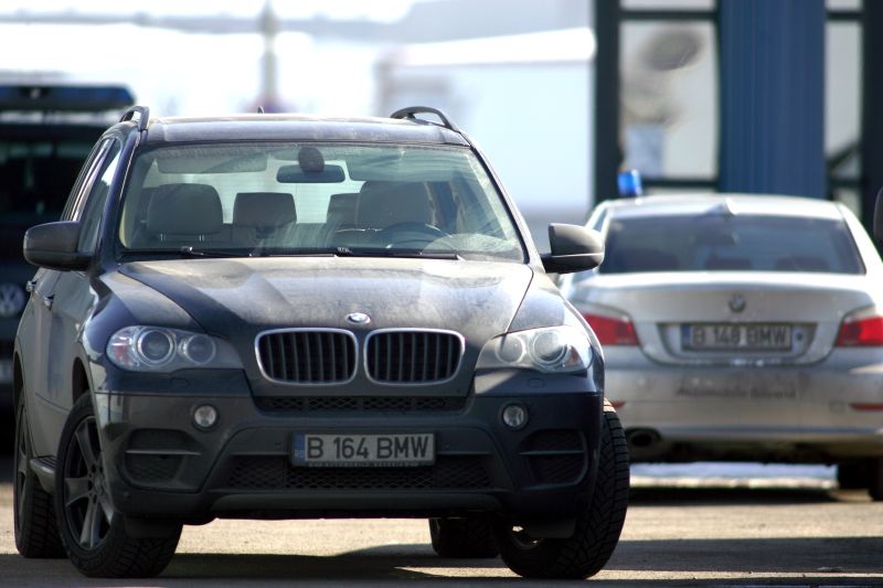 Protest al societăţilor de service auto