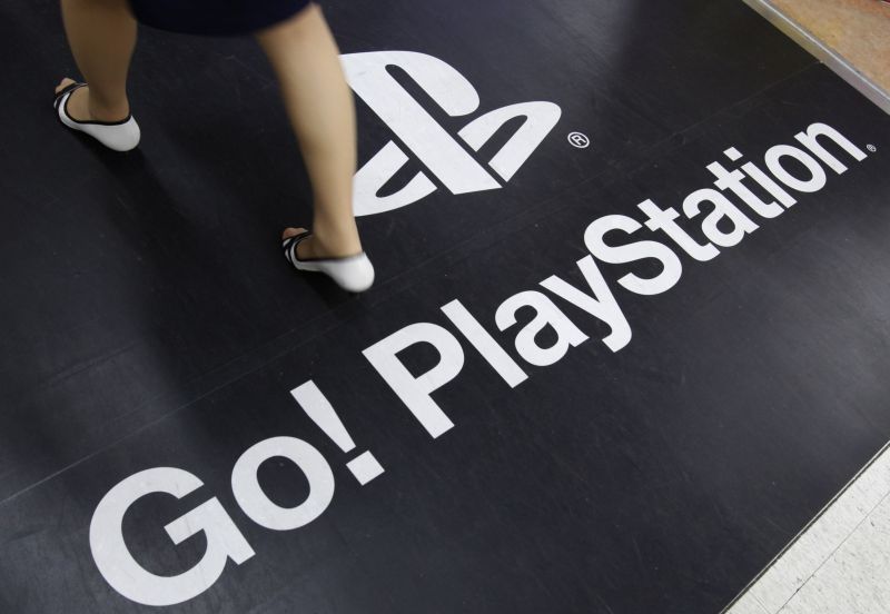 Reţeaua PlayStation a fost spartă de hackeri