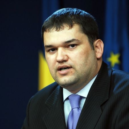 Statul finanţează imediat spitalele care cer transformarea în cămine de bătrâni