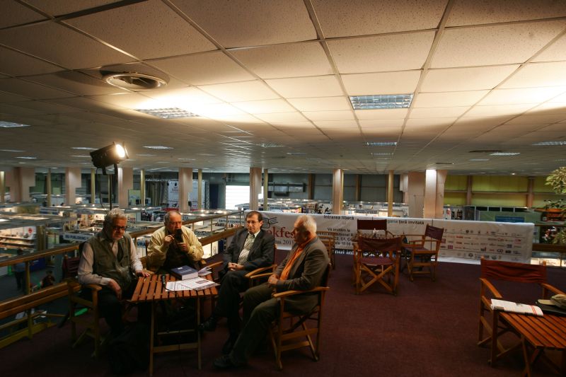 Bookfest 2011. Ion Iliescu a lăsat revoluţionarii fără audienţă