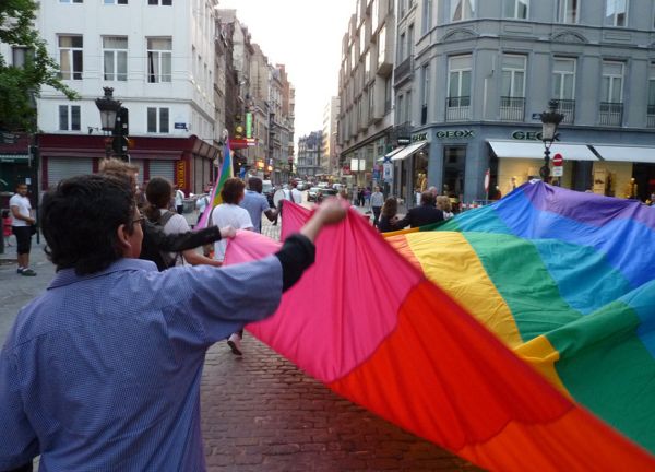Bruxelles: Parada gay, o pată de culoare în capitala Europei