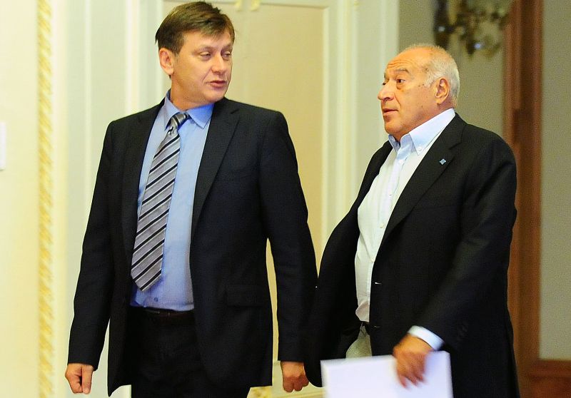 Crin Antonescu: Traian Băsescu trebuie suspendat