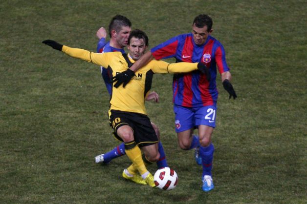 Cupa României, semifinale. FC Braşov - Steaua 1-1. Hulitul Dică îi califică pe „roș-albaștri” în finală!