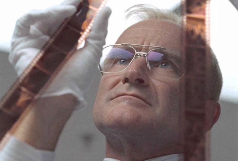 FILMUL EVZ: Obsesia (One Hour Photo)