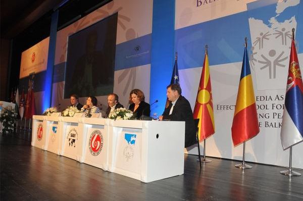 Forumul media de la Bursa a luat în vizor problemele presei balcanice