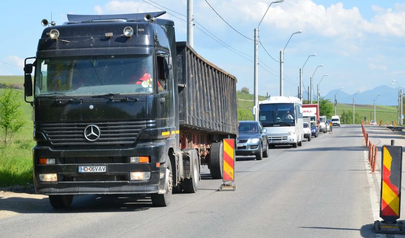 Hunedoara: trafic rutier cu restricţii până la toamnă