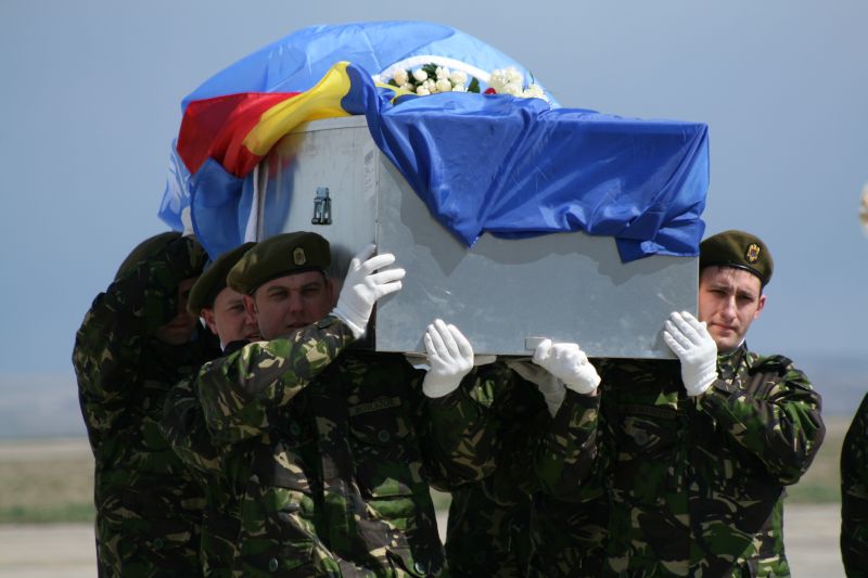 Încă un militar român a murit în Afganistan. "Scorpionii Roşii" mai pierd un om în numai 5 zile