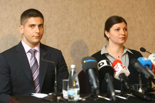 Ioana şi Ionuţ Vîntu, la prima apariţie în public: "Pentru noi, Sorin Ovidiu Vîntu este tata!"