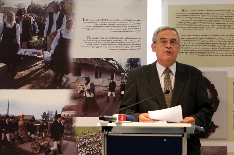 Laszlo Tokes a inaugurat reprezentanţa diplomatică a Ţinutului Secuiesc la Bruxelles
