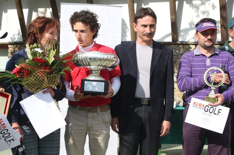 Laurenţiu Coman păstrează trofeul "Alba Golf Challenge"