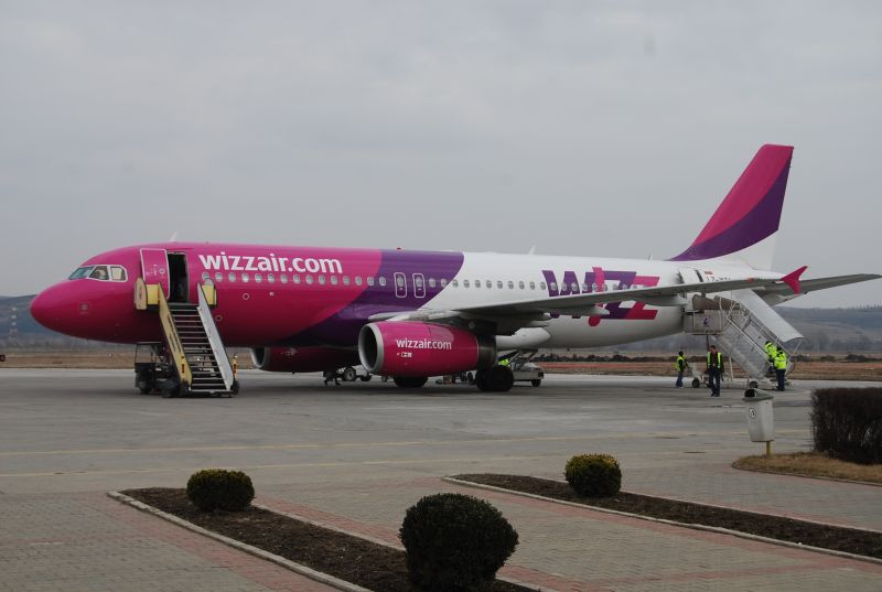 O pasăre a întors din drum o aeronavă Wizz Air