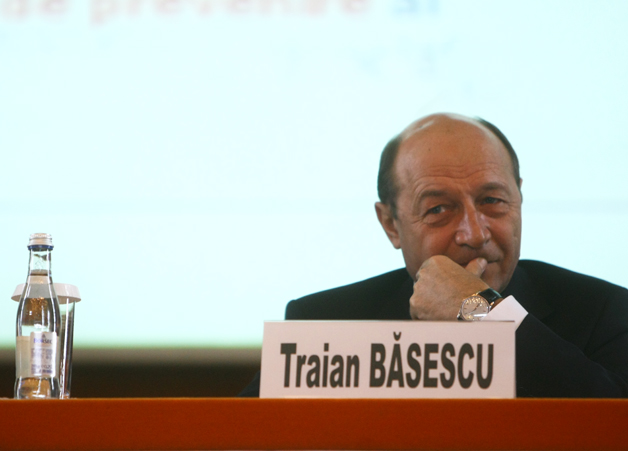 Traian Băsescu: Dacă azi stau la masă cu Kosovo, mâine m-aș trezi lângă mine cu Smirnov