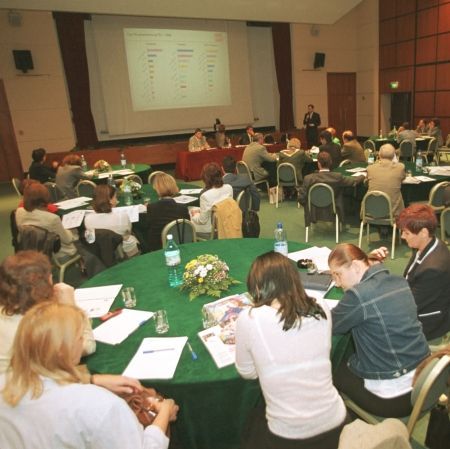 Training cu lideri români pentru studenţii în construcţii