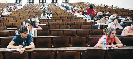 BAC 2011: Examen în spital sau la domiciliu