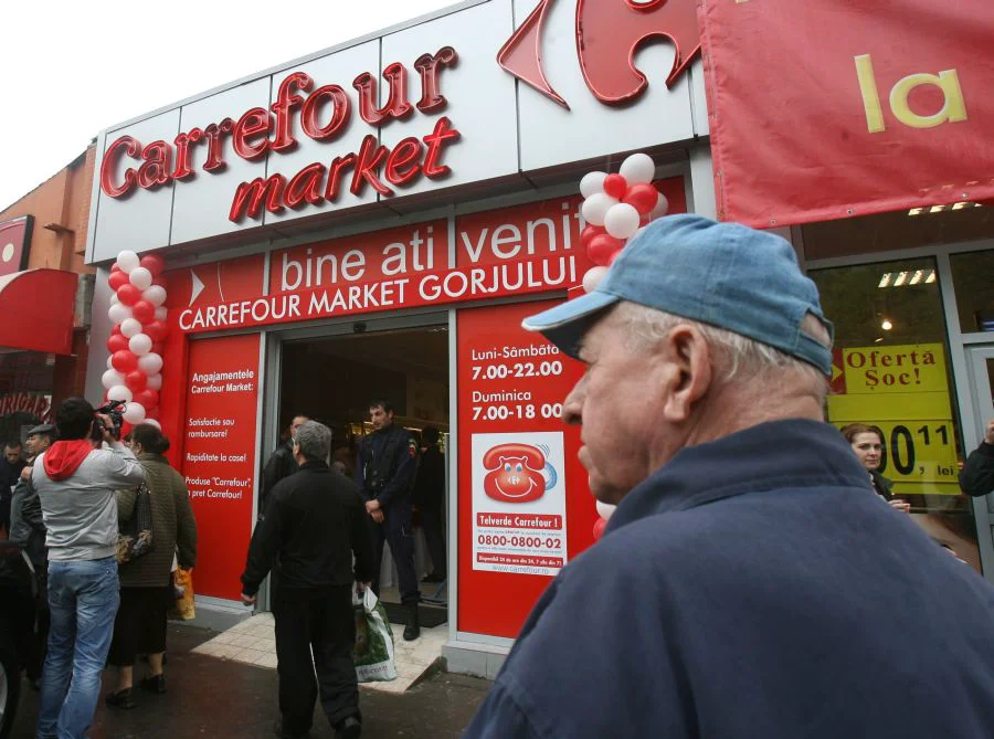 Carrefour a împlinit 10 ani în România. VEZI ce promoţii oferă
