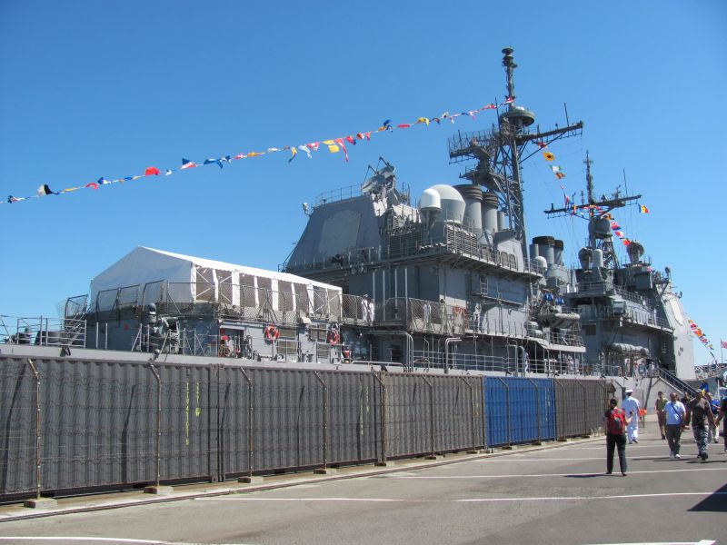 Crucişătorul USS Monterey, la Constanţa