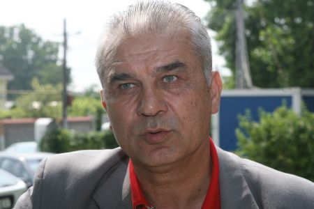 Iordănescu refuză echipa naţională. "Nu renunţ la scaunul de senator!"