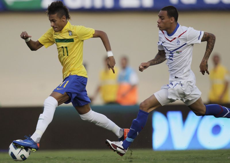 Neymar, "Prinţul" rebel, a lăsat gravidă o domnişoară de 17 ani