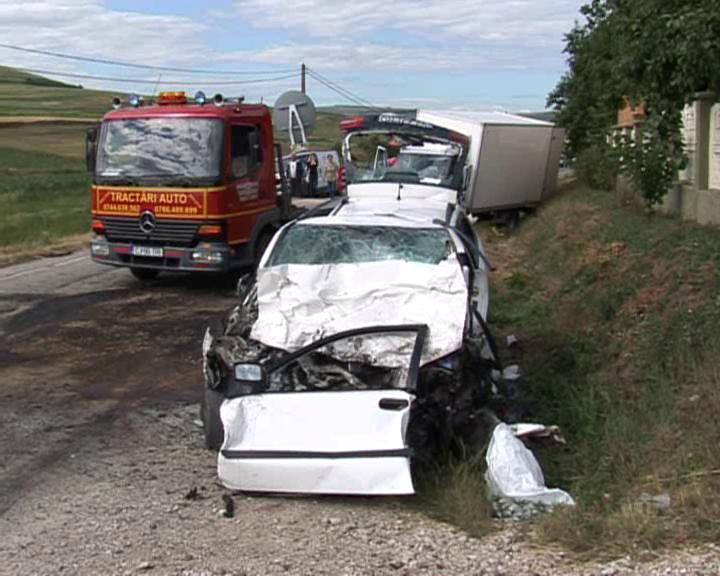Patru morţi într-un accident rutier, în Cluj