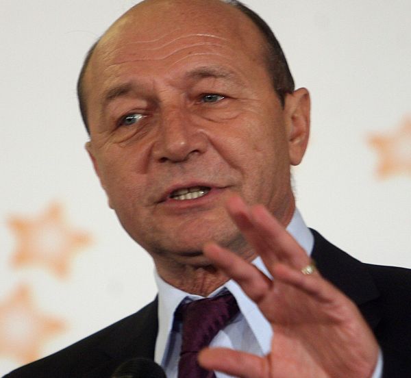 România lui Traian Băsescu are opt judeţe