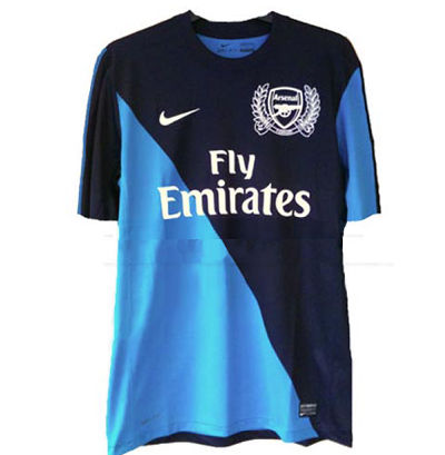 Tricouri aniversare pentru Arsenal Londra