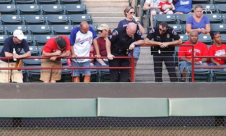 Accident tragic în SUA: un fan a murit, după ce a căzut din tribune
