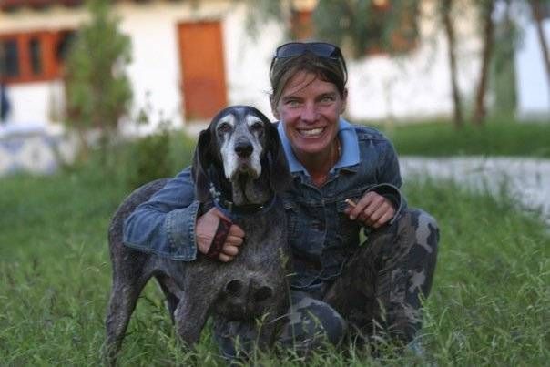 Bonă din Drumul Taberei pentru câine din Primăverii. Drama jurnalistei Cristina Verona, văzută din blocul mamei sale | VIDEO
