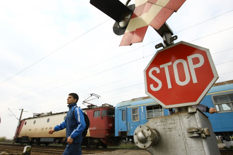 CFR, prădat de hoţi. Se întâmplă de 13 ori pe zi