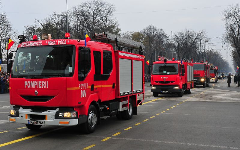 Culmea urgenţei: pompierii au ajuns la incendiu înaintea apelului de urgenţă