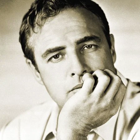 Marlon Brando, inventator de tobe conga