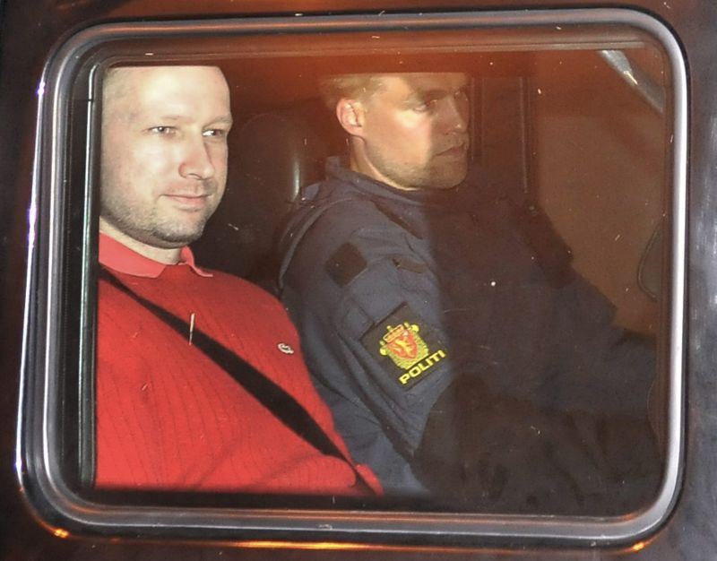 Primele cuvinte ale teroristului de la Oslo după arestare: ”Am terminat”