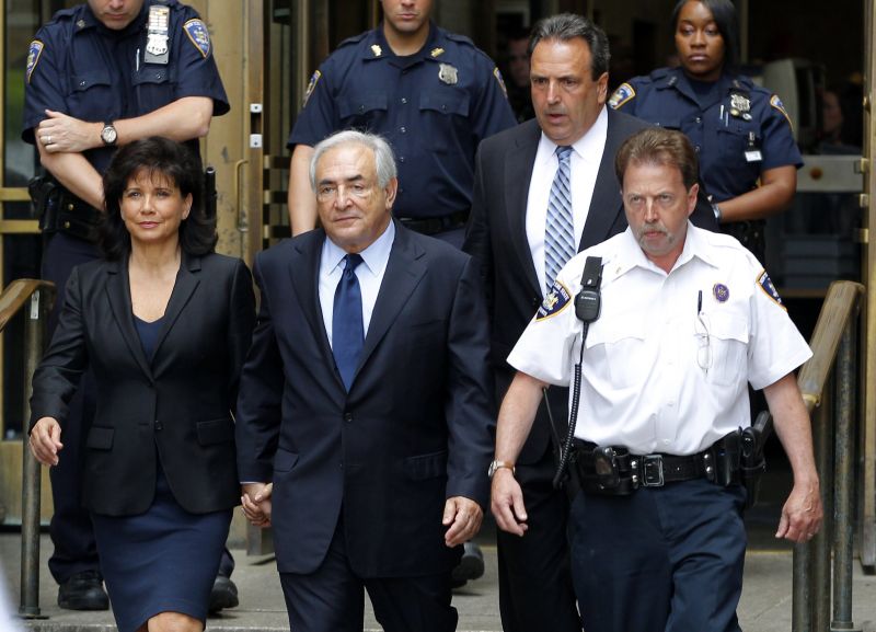 Strauss-Kahn ar fi avut relații cu trei femei în week-end-ul arestării sale