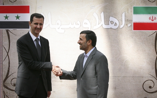 Ahmadinejad îi cere lui Bashar al-Assad să adopte reformele cerute de poporul sirian