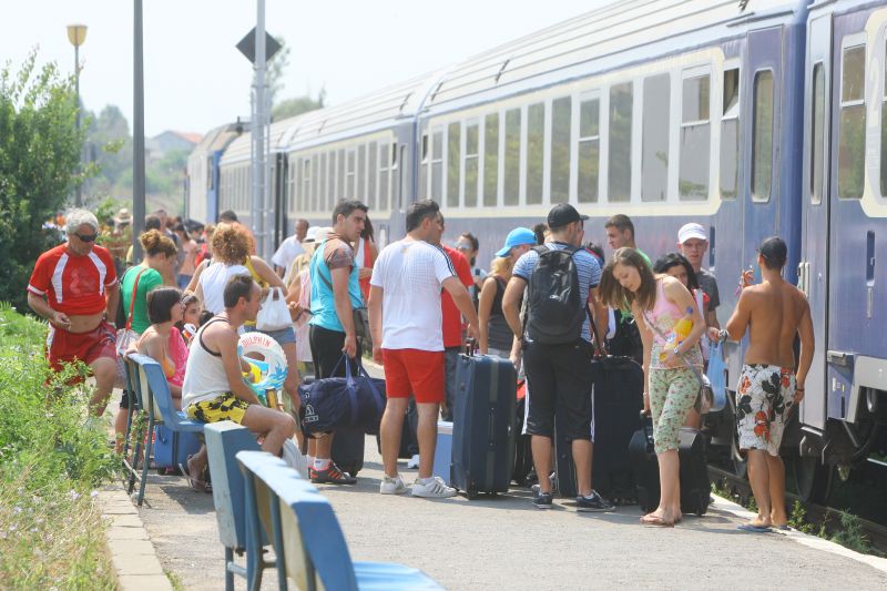 Cel mai aglomerat weekend pe litoral. Vezi unde mai găseşti cazare