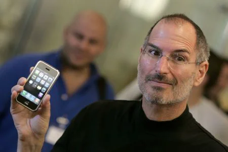 Cum a evoluat boala lui Steve Jobs: de la tumoare pe pancreas la cancer generalizat